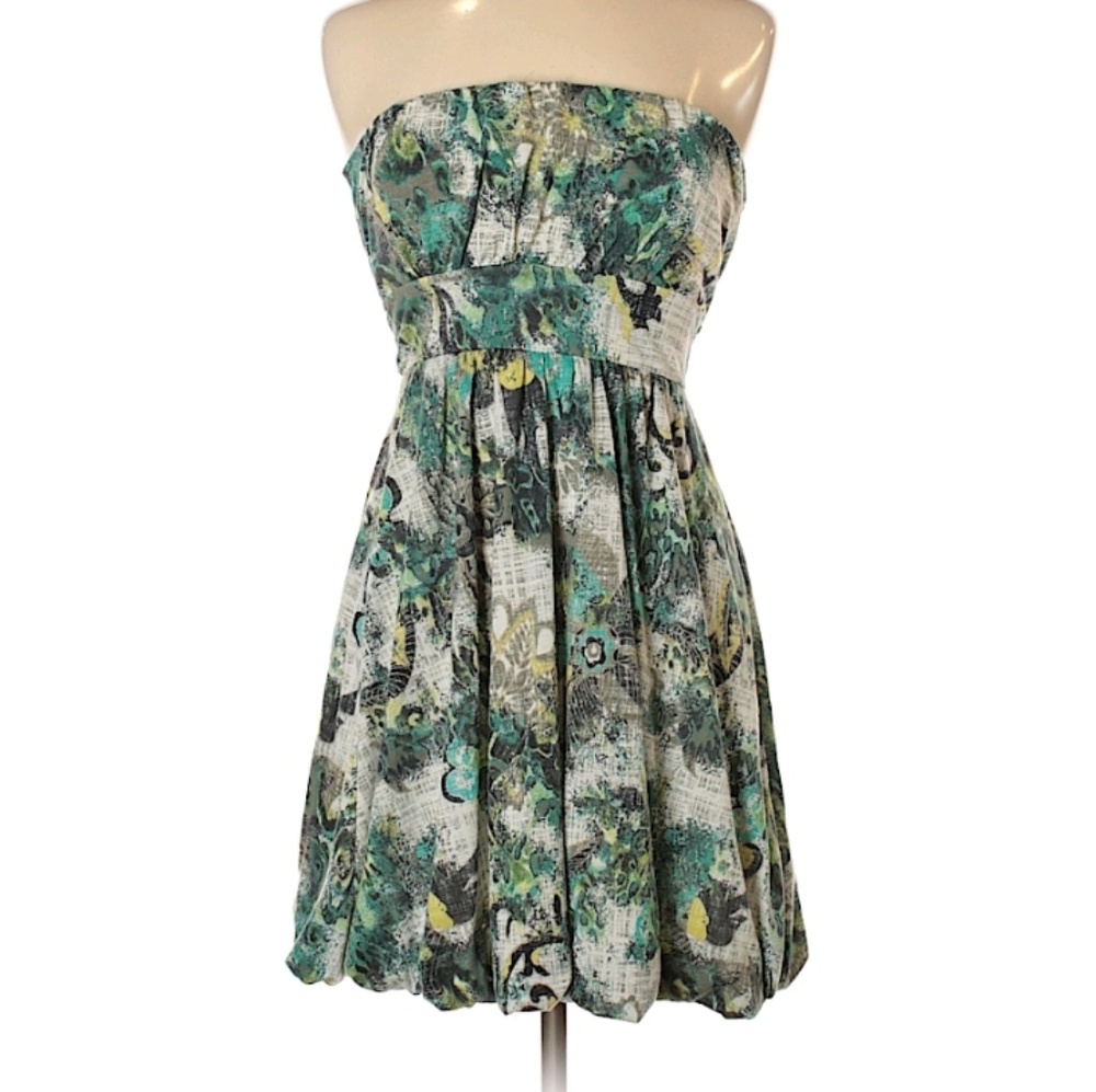 Strapless dress